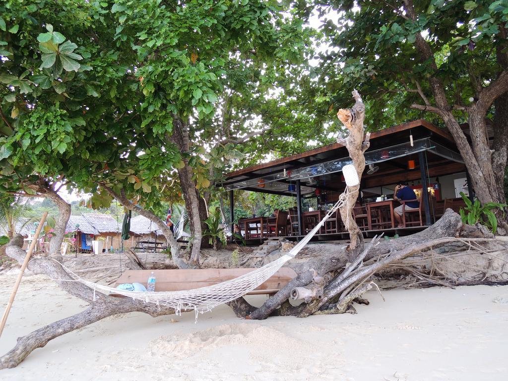 Coral Garden Resort Koh Kradan Exterior photo
