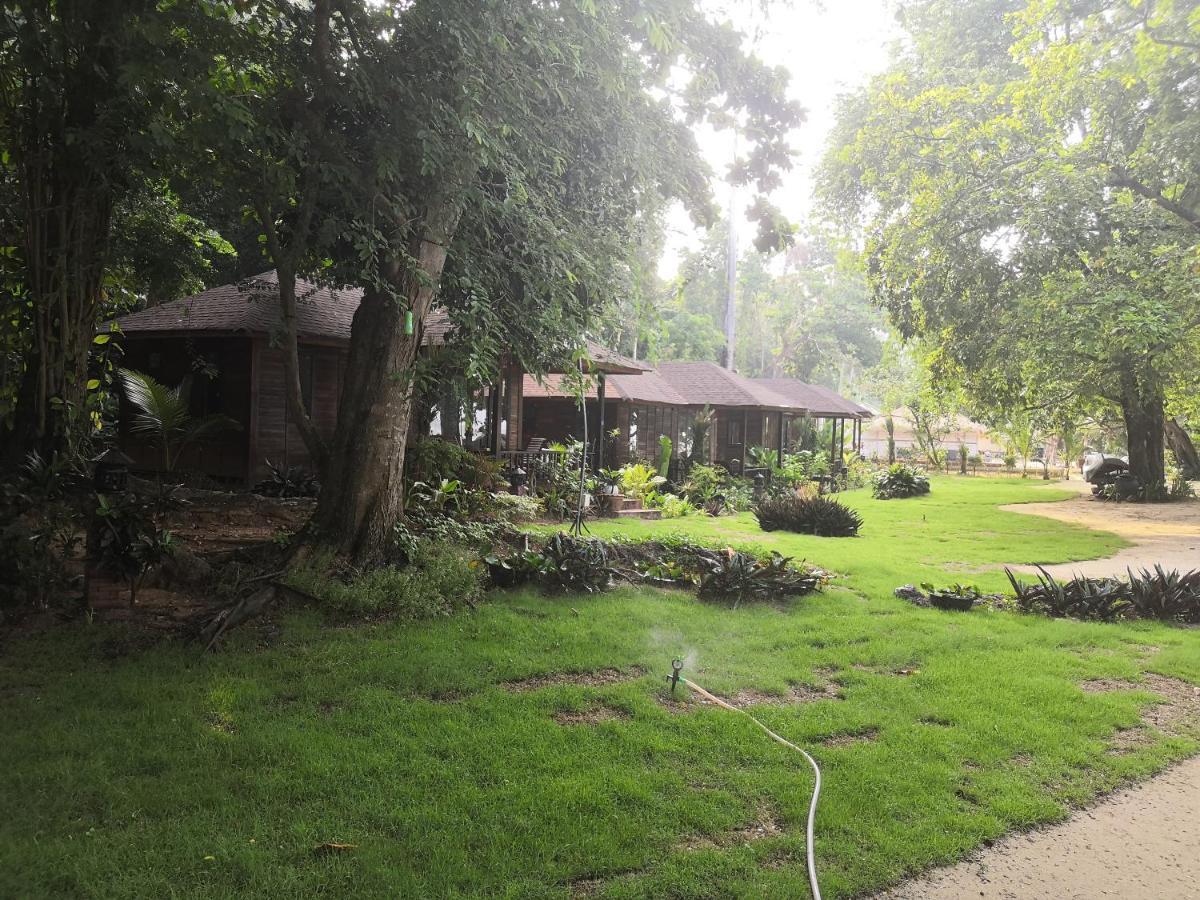 Coral Garden Resort Koh Kradan Exterior photo