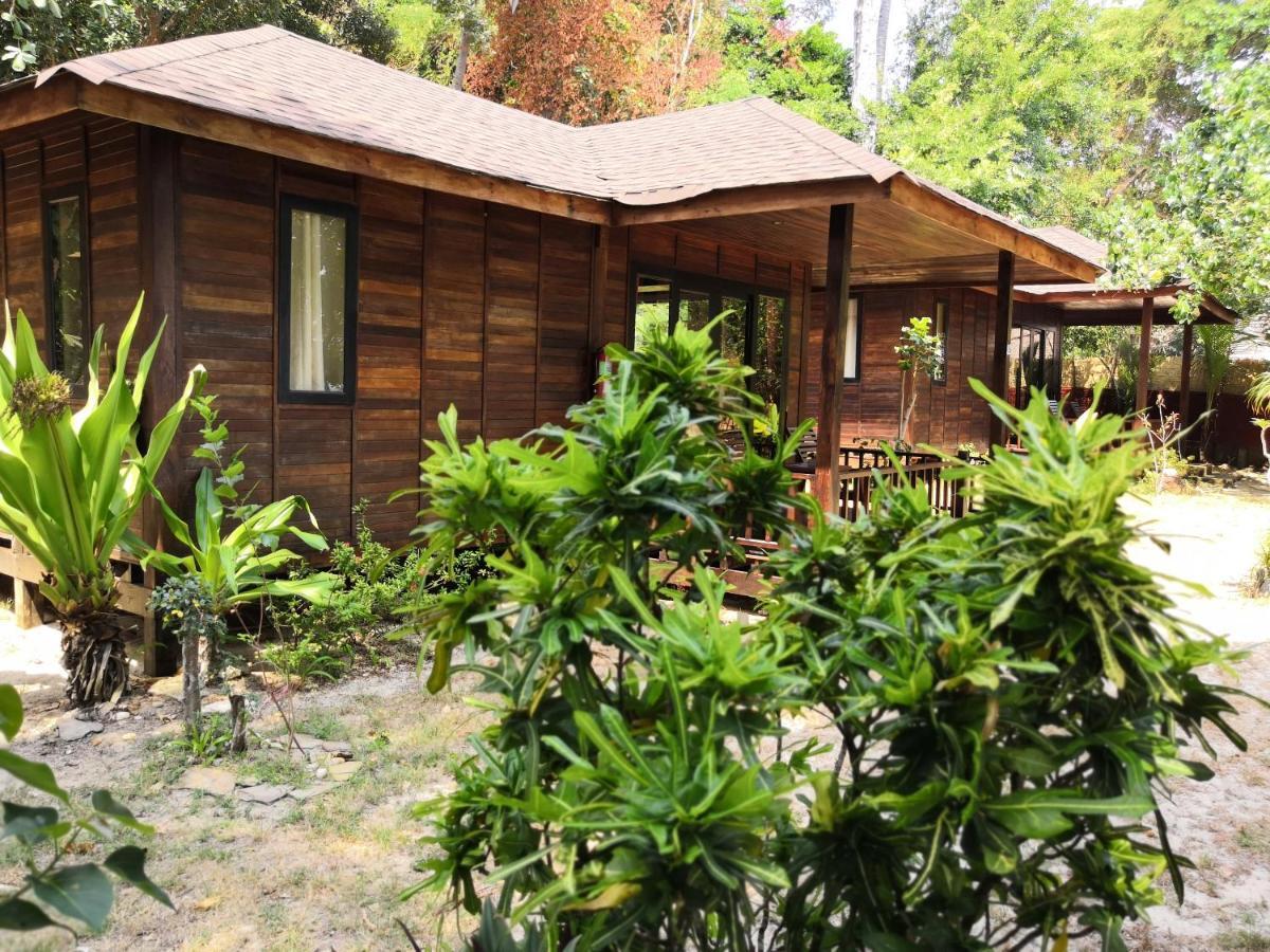 Coral Garden Resort Koh Kradan Exterior photo